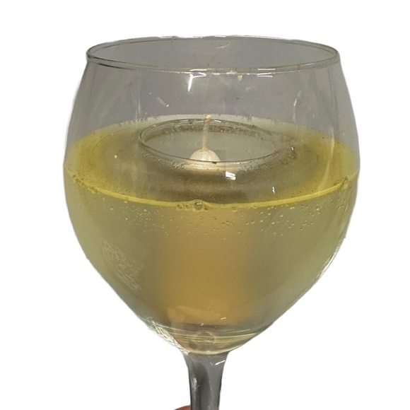 2 wine glass candle holders - Picture 3 of 5